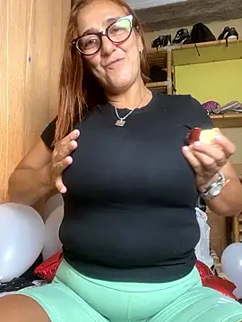 Snapshot of anastasia_and_jordan chatting on 02.12.25 anastasia and jordan online show from 02.12.25