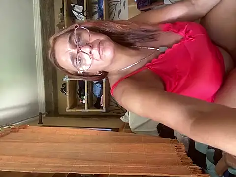 Snapshot of anastasia_and_jordan chatting on 02.14.25 anastasia and jordan online show from 02.14.25