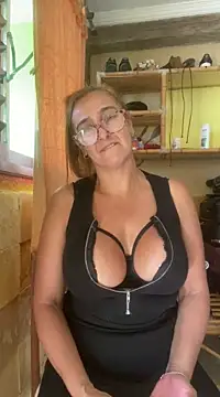 Snapshot of anastasia_and_jordan chatting on 03.05.25 anastasia and jordan online show from 03.05.25