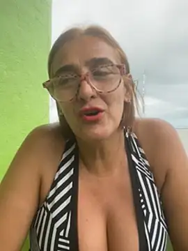 Snapshot of anastasia_and_jordan chatting on 03.13.25 anastasia and jordan online show from 03.13.25