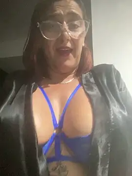 Snapshot of anastasia_and_jordan chatting on 10.27.25 anastasia and jordan online show from 10.27.25