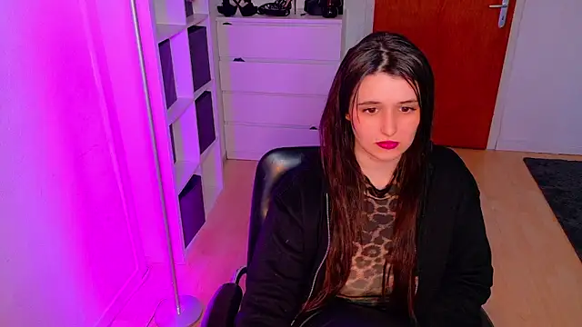 jenna-sxy19 online show from 03.18.25