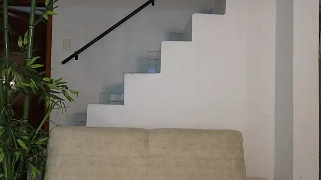 Lorenne Miller online show from 10.01.25