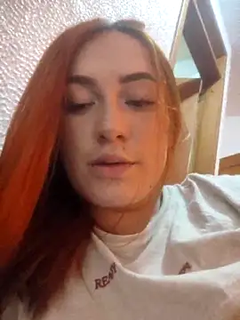 Snapshot of _KarolSmith chatting on 09.12.25 KarolSmith online show from 09.12.25
