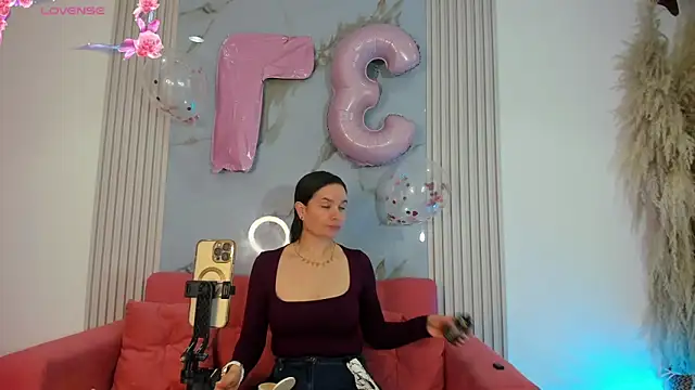 Snapshot of BridgetRodriguez chatting on 10.11.25 BridgetRodriguez online show from 10.11.25