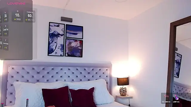 sarascottt online show from 10.18.25