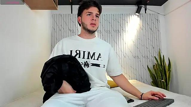 danielclarton1 online show from 12.19.24