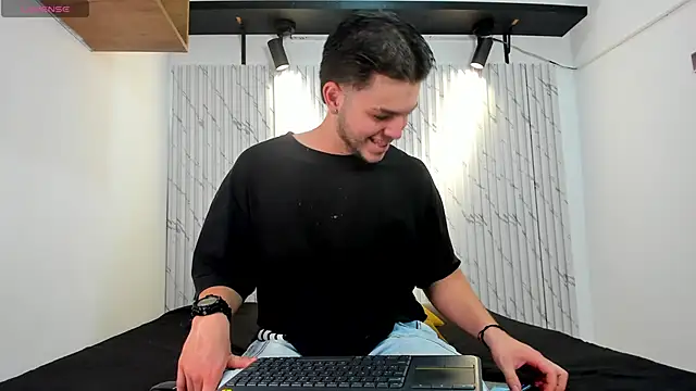 danielclarton1 online show from 01.02.25