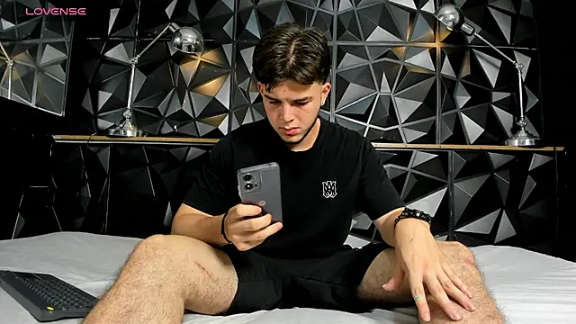 danielclarton1 online show from 01.21.25