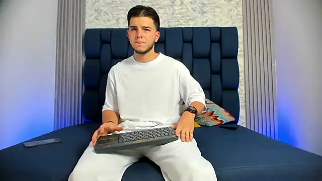 danielclarton1 online show from 01.22.25