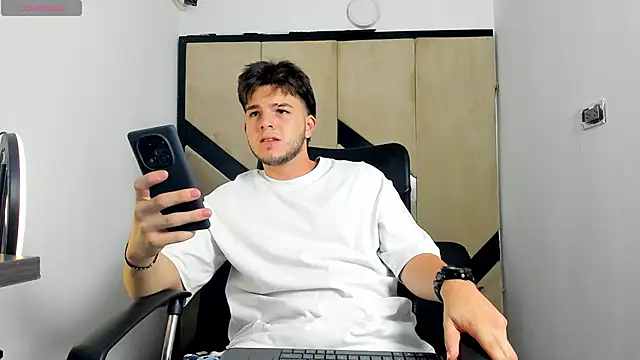 danielclarton1 online show from 01.28.25