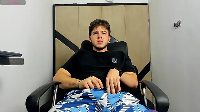 danielclarton1 online show from 02.01.25