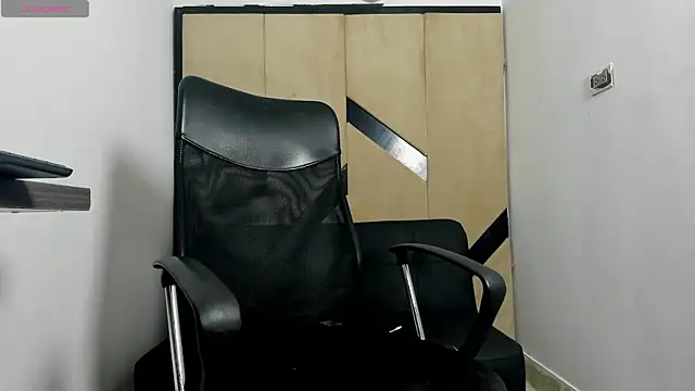 danielclarton1 online show from 02.01.25