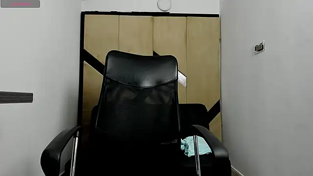 danielclarton1 online show from 02.05.25