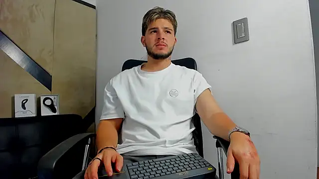 danielclarton1 online show from 09.09.25