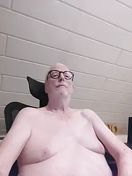 Greyhound70 online show from 11.07.25