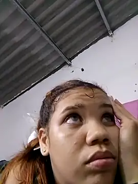 Snapshot of 1CANDYLOVE chatting on 10.17.25 1CANDYLOVE online show from 10.17.25