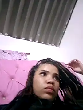 Snapshot of 1CANDYLOVE chatting on 11.18.25 1CANDYLOVE online show from 11.18.25