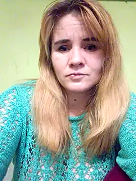 Snapshot of SannyMILF chatting on 12.06.24 SannyMILF online show from 12.06.24