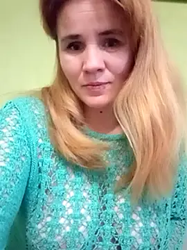 Snapshot of SannyMILF chatting on 12.15.24 SannyMILF online show from 12.15.24