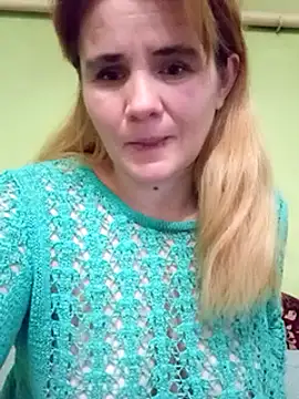 Snapshot of SannyMILF chatting on 12.16.24 SannyMILF online show from 12.16.24