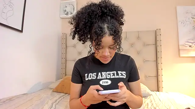 vanesasexyhot21 online show from 03.21.26