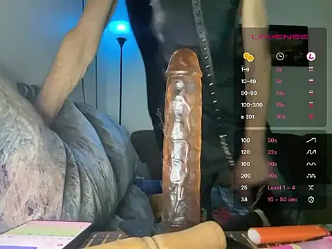 kikiwonderbar online show from 06.19.26