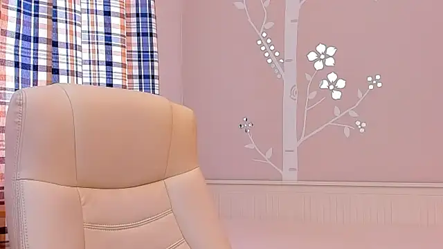 Snapshot of AniaGray chatting on 01.23.25 AniaGray online show from 01.23.25
