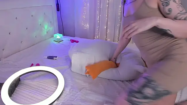 Natural pussy online show from 03.07.25