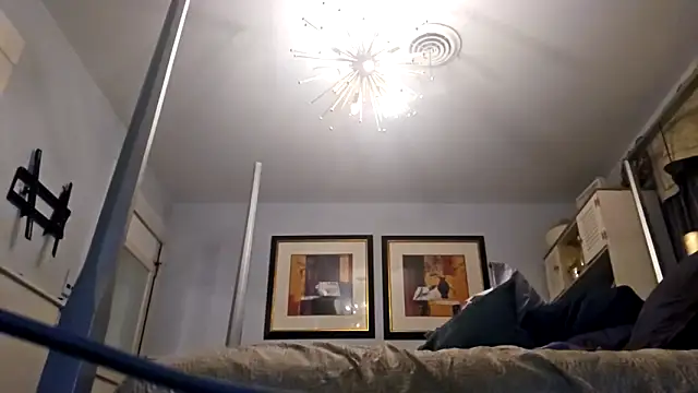 Snapshot of blairfrancis chatting on 10.28.25 blairfrancis online show from 10.28.25