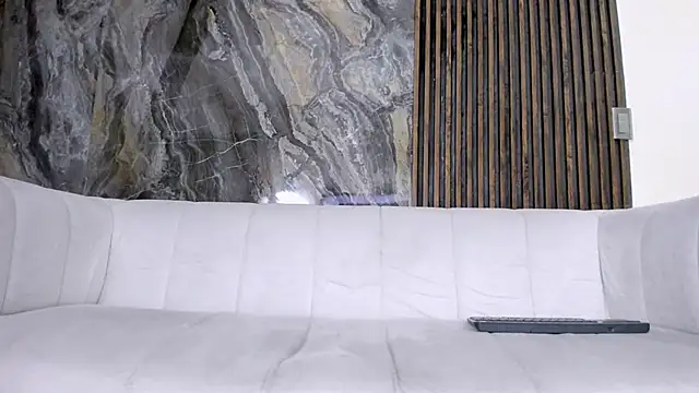 hot day online show from 02.08.25