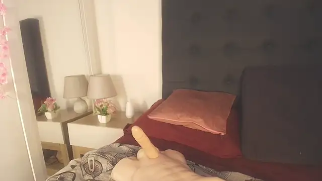 Evelonga 707 online show from 04.08.26