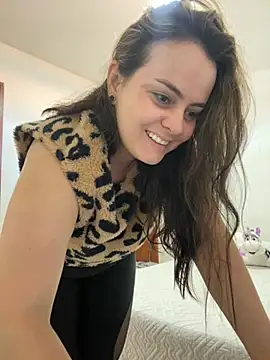 Snapshot of Im_Amelia chatting on 10.20.25 Im Amelia online show from 10.20.25