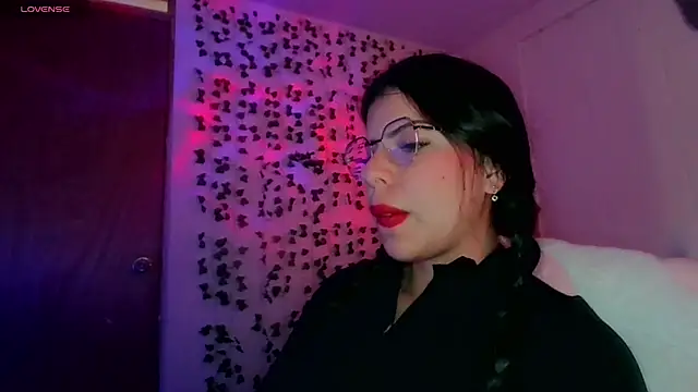 Snapshot of Adararose1 chatting on 10.23.25 Adararose1 online show from 10.23.25