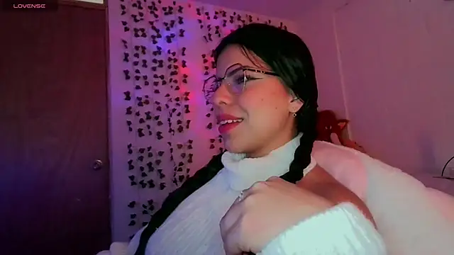 Snapshot of Adararose1 chatting on 10.24.25 Adararose1 online show from 10.24.25