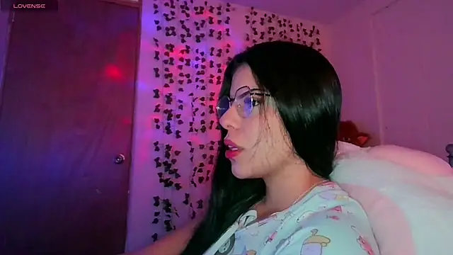 Snapshot of Adararose1 chatting on 11.14.25 Adararose1 online show from 11.14.25