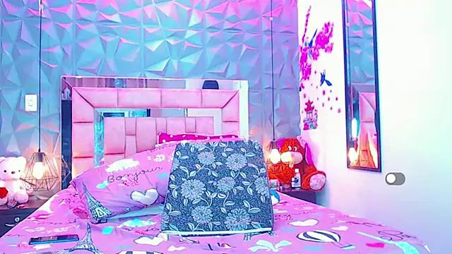 Snapshot of Doll_IvannaTs chatting on 02.07.25 Doll IvannaTs online show from 02.07.25