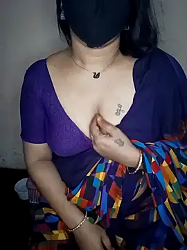 Snapshot of midhly chatting on 12.20.24 midhly online show from 12.20.24