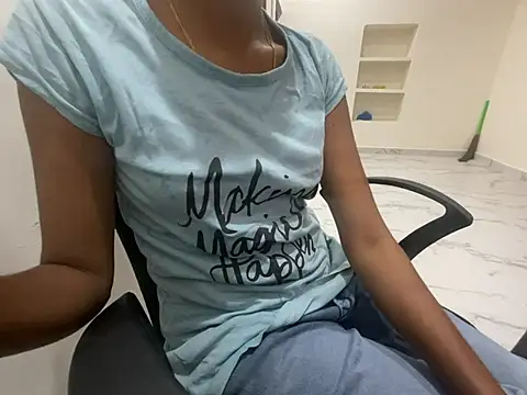 Honeyberose online show from 02.04.25