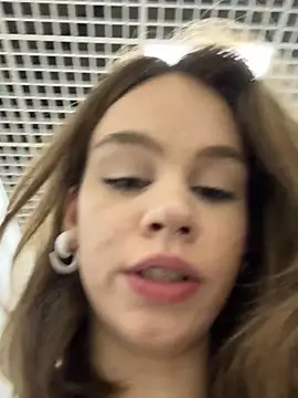 Snapshot of Street_young chatting on 12.27.24 Street young online show from 12.27.24