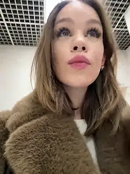 Snapshot of Street_young chatting on 03.06.25 Street young online show from 03.06.25