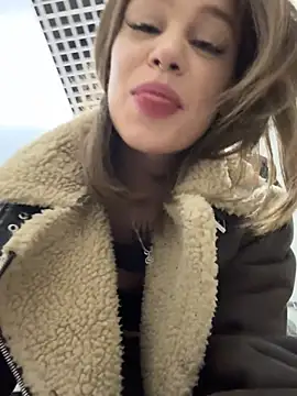 Snapshot of Street_young chatting on 03.08.25 Street young online show from 03.08.25