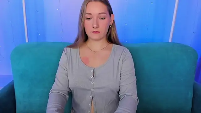 Snapshot of AlinaVice chatting on 09.30.25 AlinaVice online show from 09.30.25