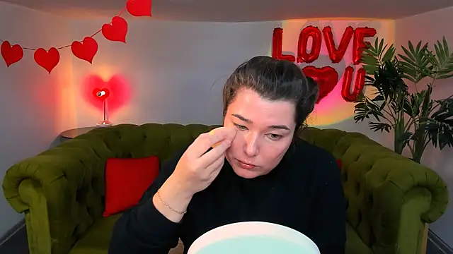  Sun Shy  online show from 02.14.25