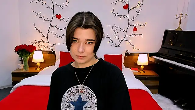  Sun Shy  online show from 09.18.25