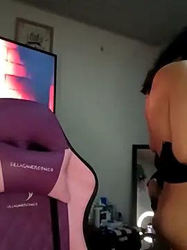 Lanna hott  online show from 10.16.25