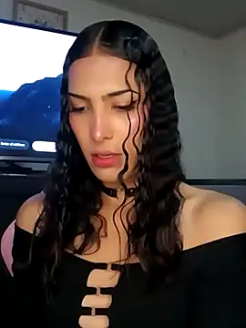 Lanna hott  online show from 10.17.25