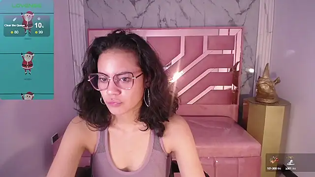 Snapshot of Tyna_ch chatting on 12.11.24 Tyna ch online show from 12.11.24