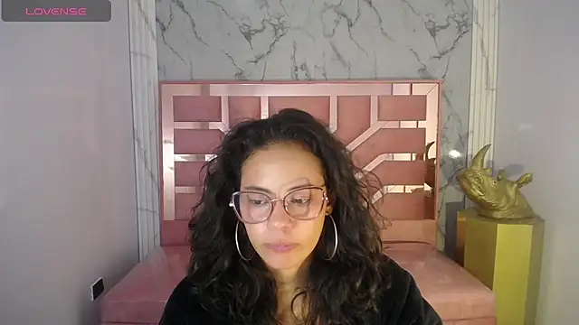Snapshot of Tyna_ch chatting on 01.15.25 Tyna ch online show from 01.15.25