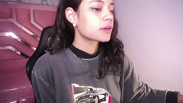 Snapshot of Tyna_ch chatting on 01.30.25 Tyna ch online show from 01.30.25